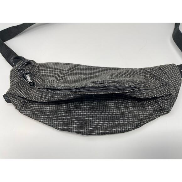 American Eagle Outfitters Other - American Eagle fanny pack/crossbody